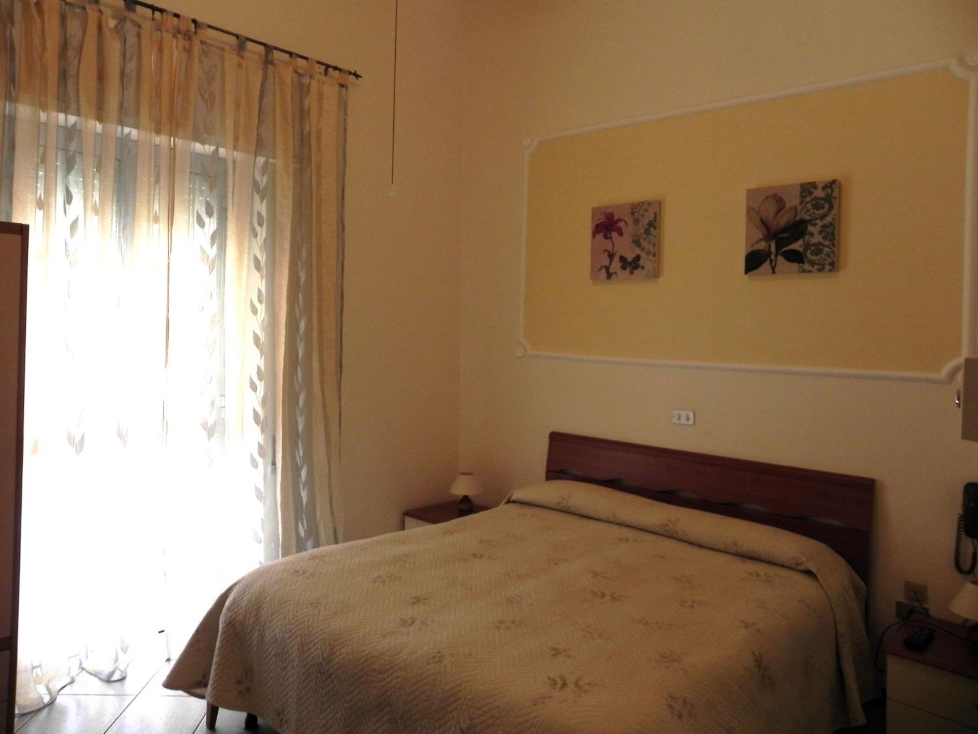 Hotel Ondina Viareggio Kültér fotó
