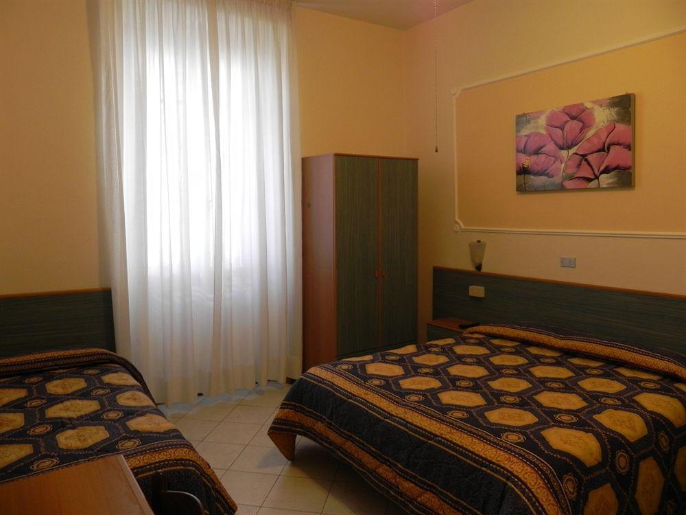 Hotel Ondina Viareggio Kültér fotó