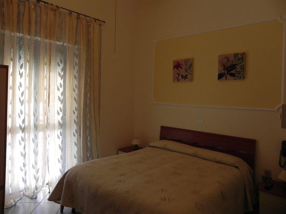 Hotel Ondina Viareggio Kültér fotó