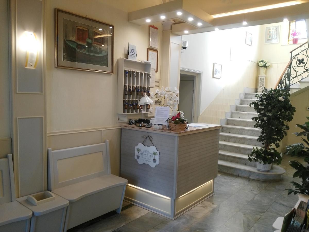 Hotel Ondina Viareggio Kültér fotó