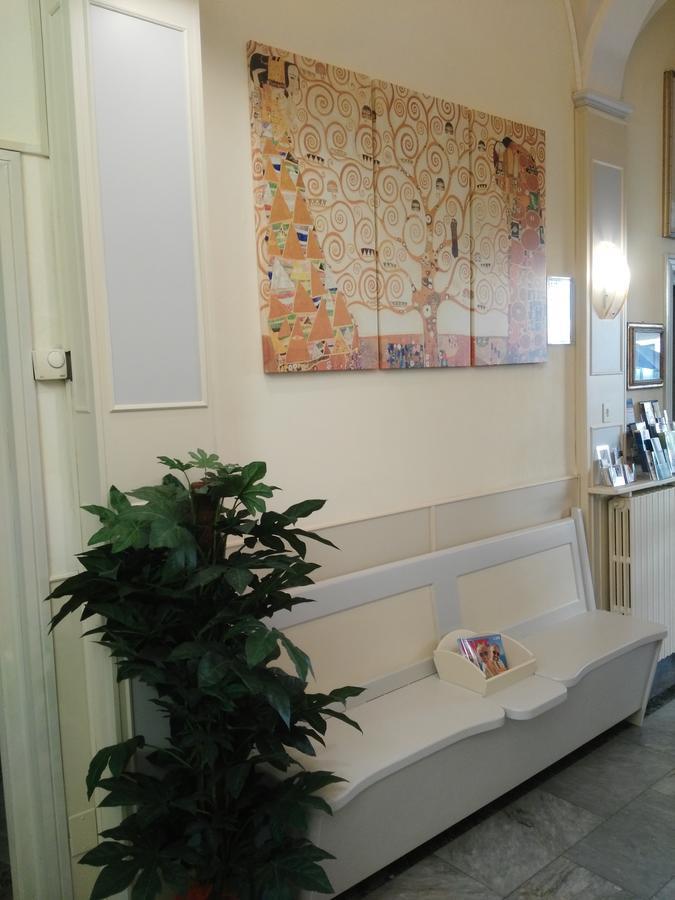 Hotel Ondina Viareggio Kültér fotó